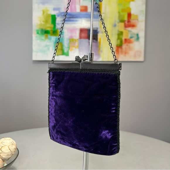 PRADA Velvet Clutch Purse Chain Strap Tulip Kiss Lock: Deep Purple Small - Picture 5 of 17